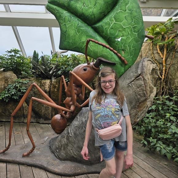 Let's Chill And Sell Some Stuff...or Window Shop And Chat! Just Come On! - Picture 8 of 12